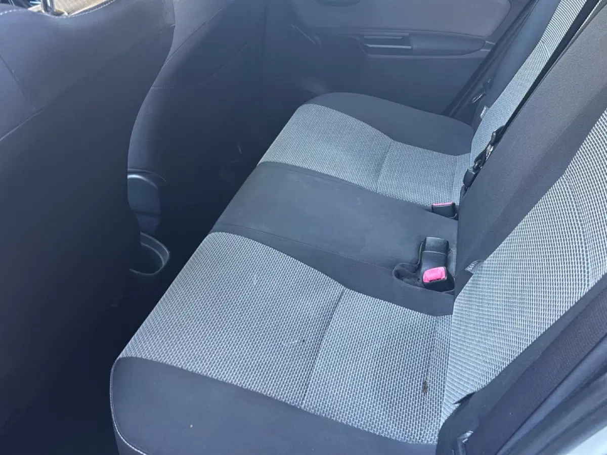 Toyota Yaris usata a Bologna (8)