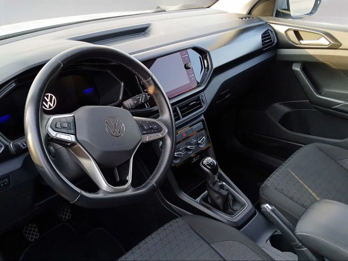 Volkswagen T-Cross usata a Livorno (13)