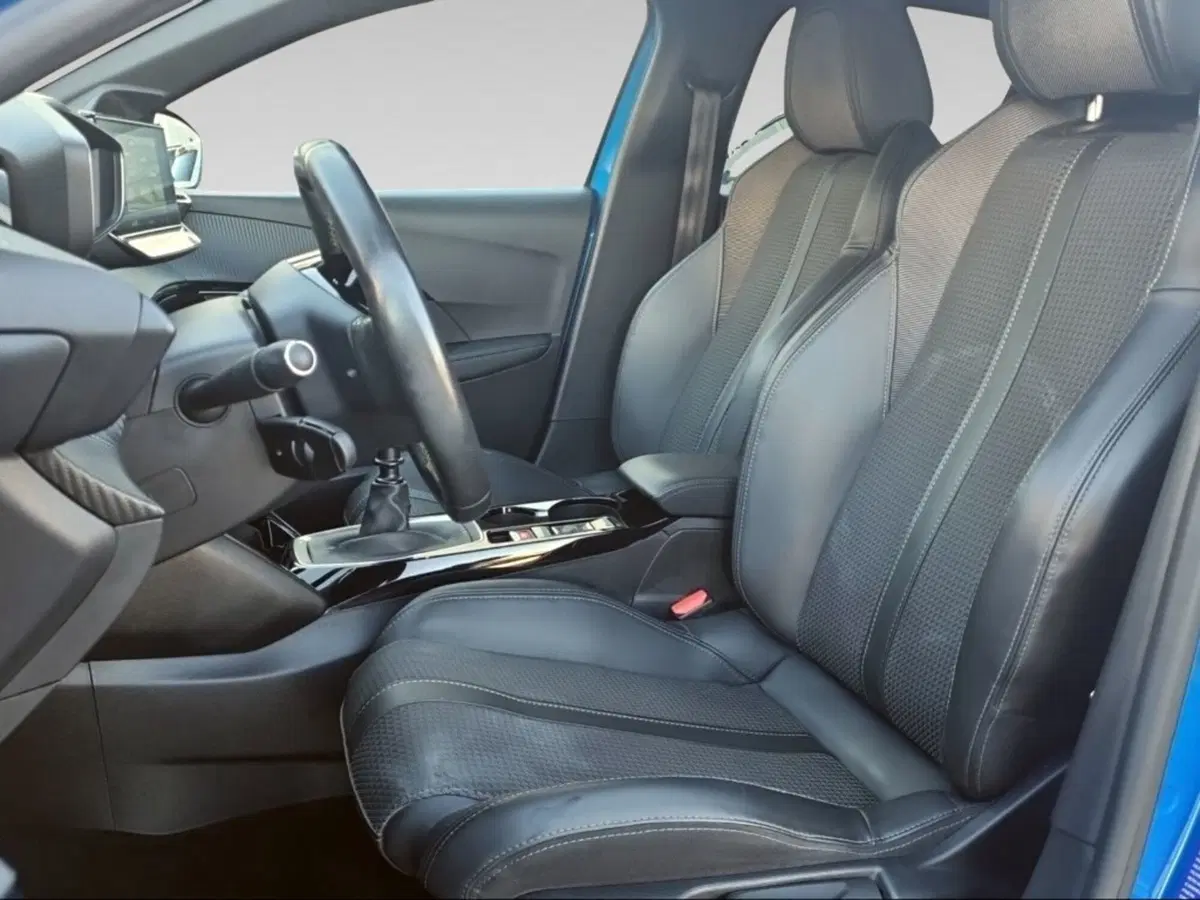Peugeot 208 usata a Pisa (10)