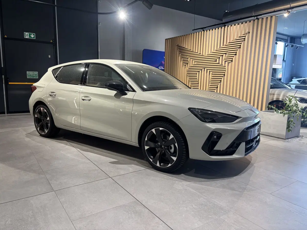 Cupra Leon nuova a Ferrara (3)