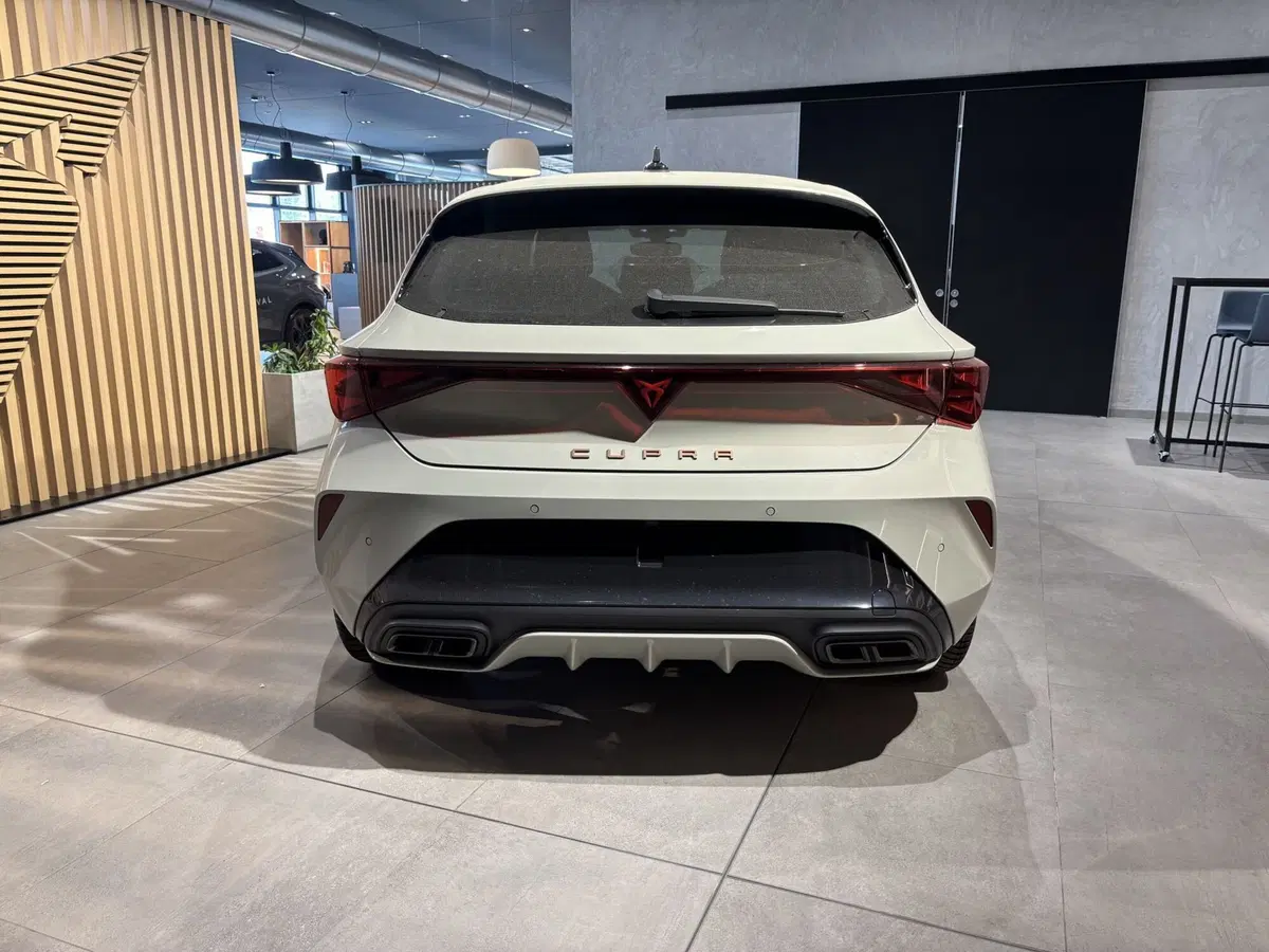 Cupra Leon nuova a Ferrara (6)