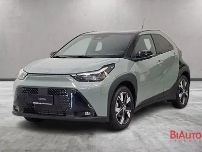 Toyota Aygo X 1.5 hybrid Icon e-cvt nuova a Sesto Fiorentino