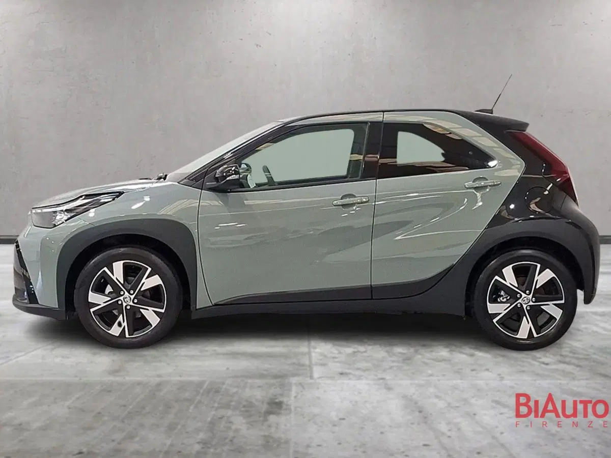 Toyota Aygo X nuova a Firenze (2)