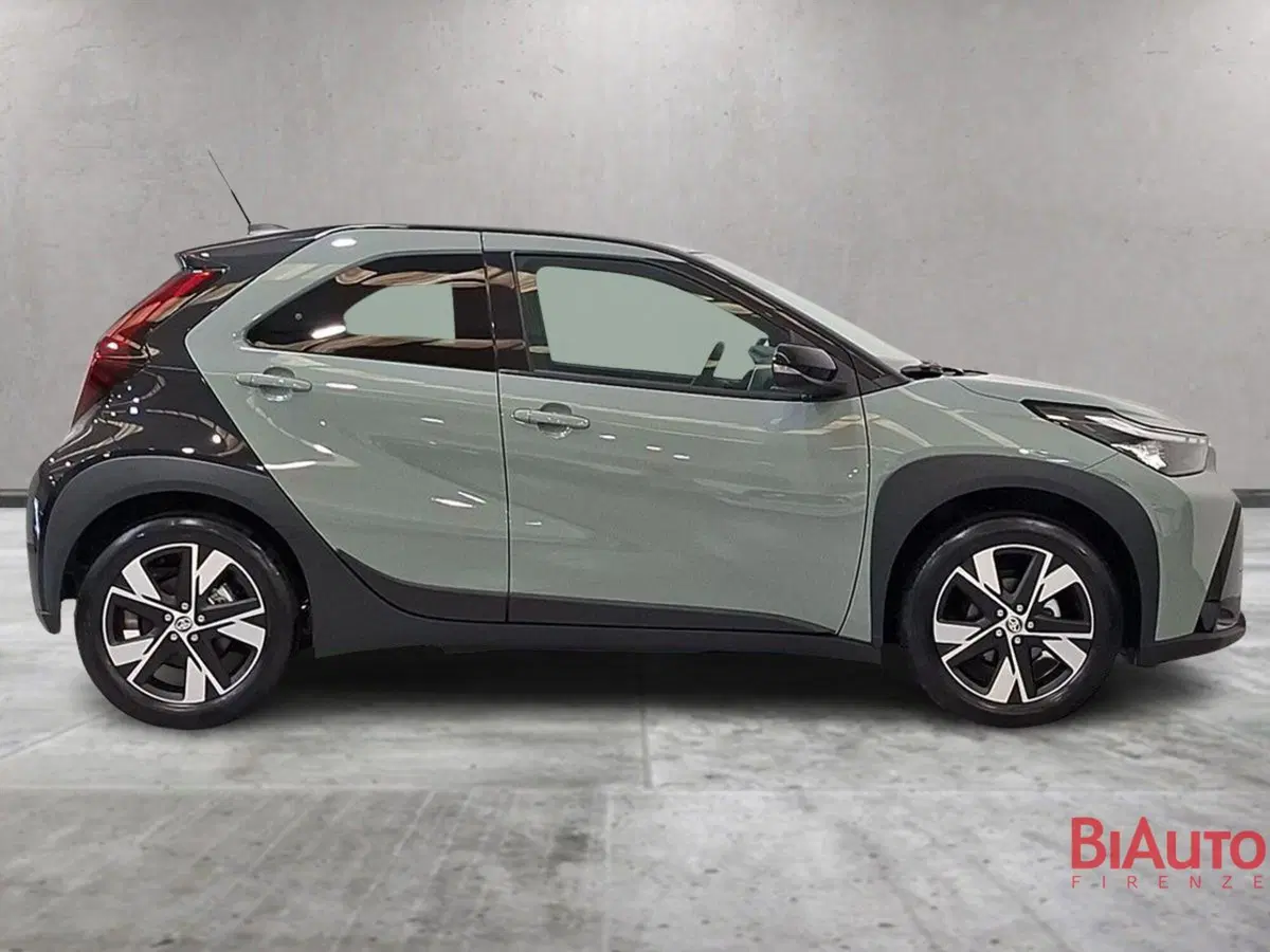 Toyota Aygo X nuova a Firenze (3)