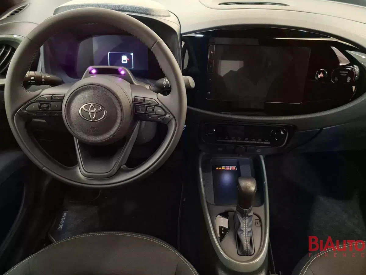 Toyota Aygo X nuova a Firenze (7)