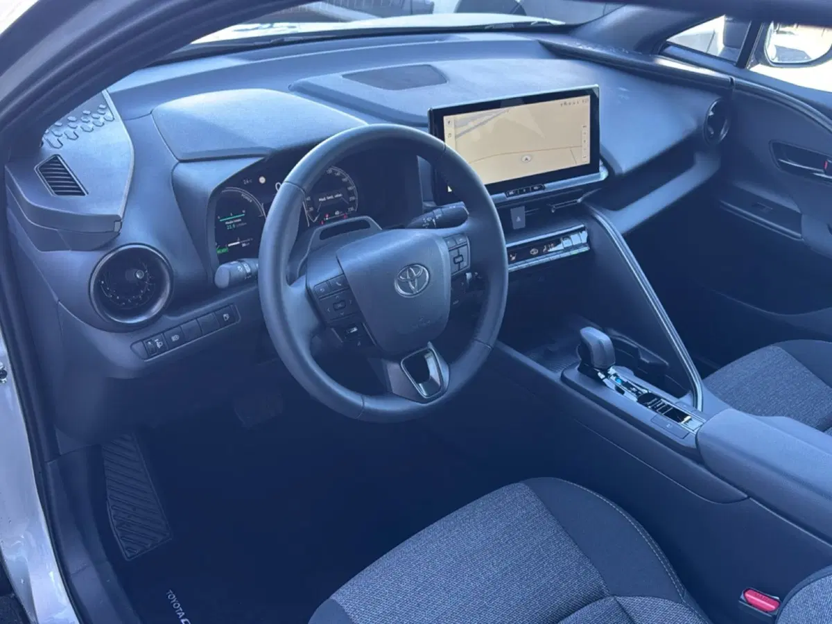 Toyota Toyota C-HR nuova a Ferrara (18)