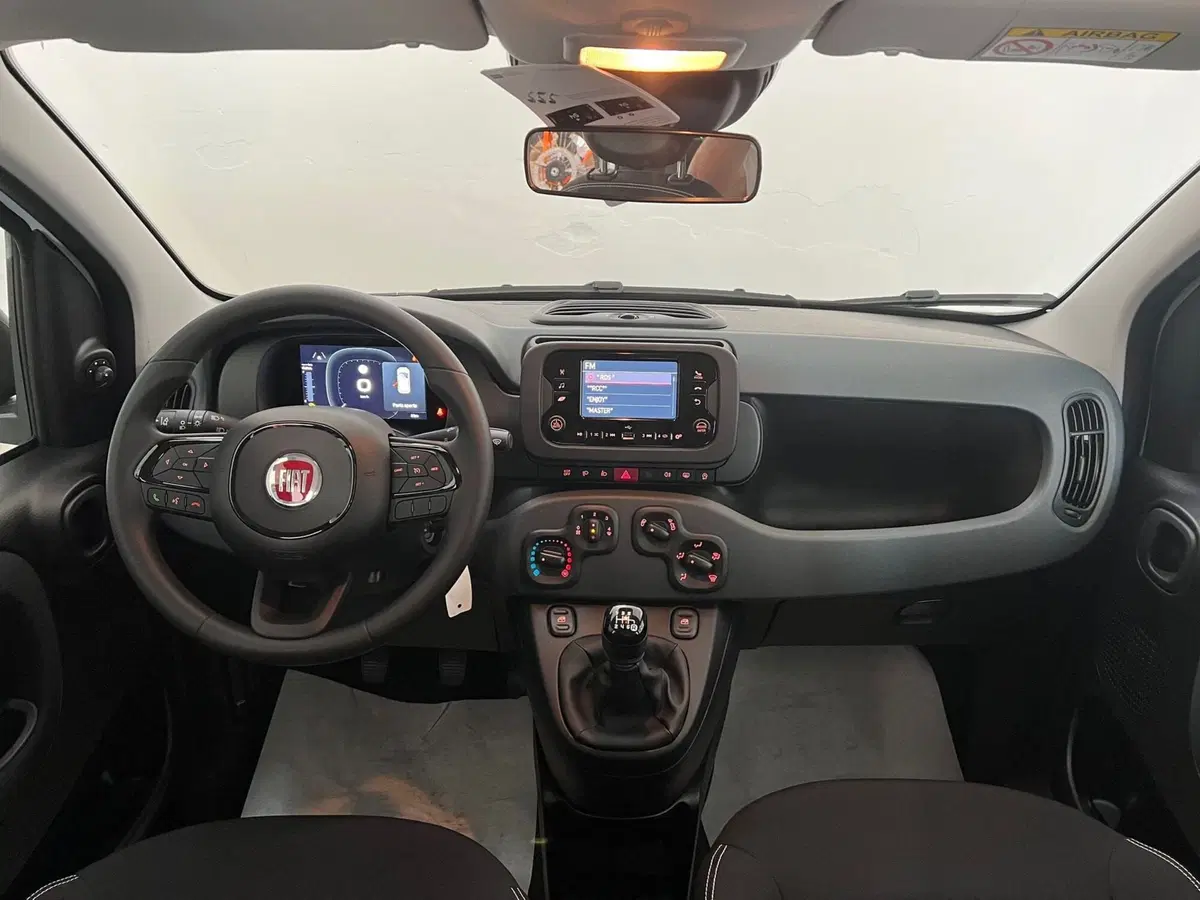 Fiat Panda Cross nuova a Bari (15)