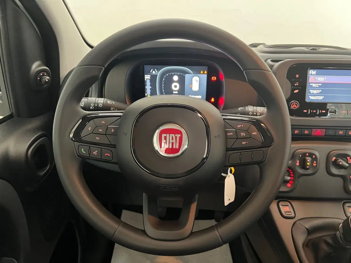 Fiat Panda Cross nuova a Bari (16)