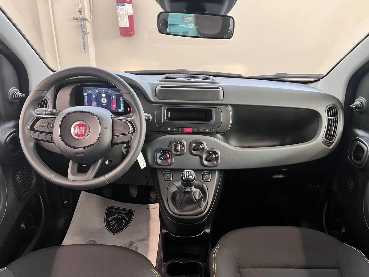 Fiat Panda Cross nuova a Bari (16)