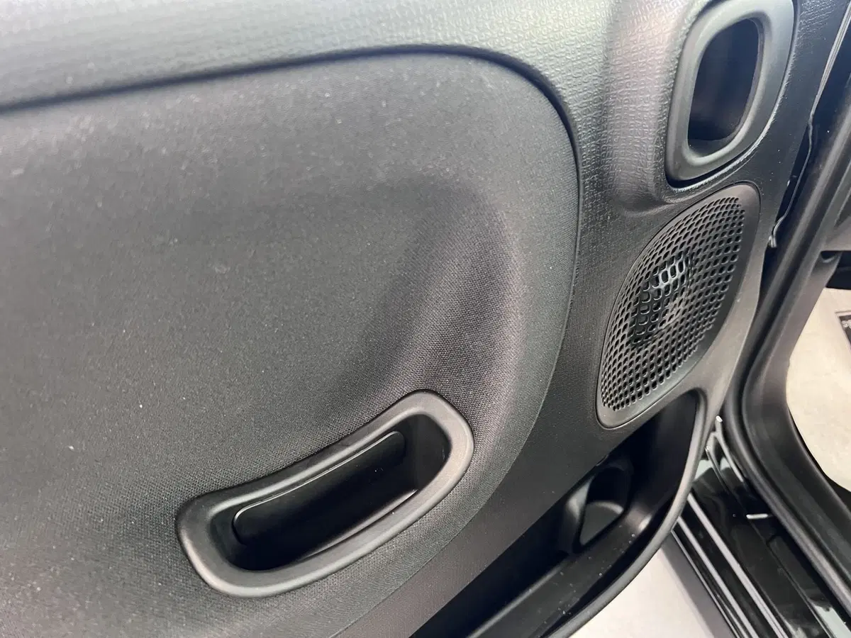 Fiat Panda Cross nuova a Bari (11)