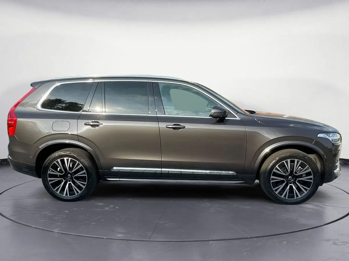 Volvo XC90 usata a Como (2)