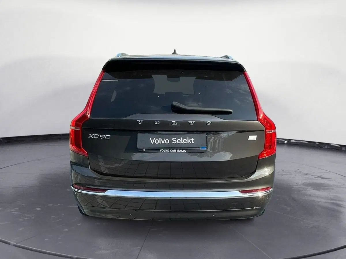 Volvo XC90 usata a Como (3)