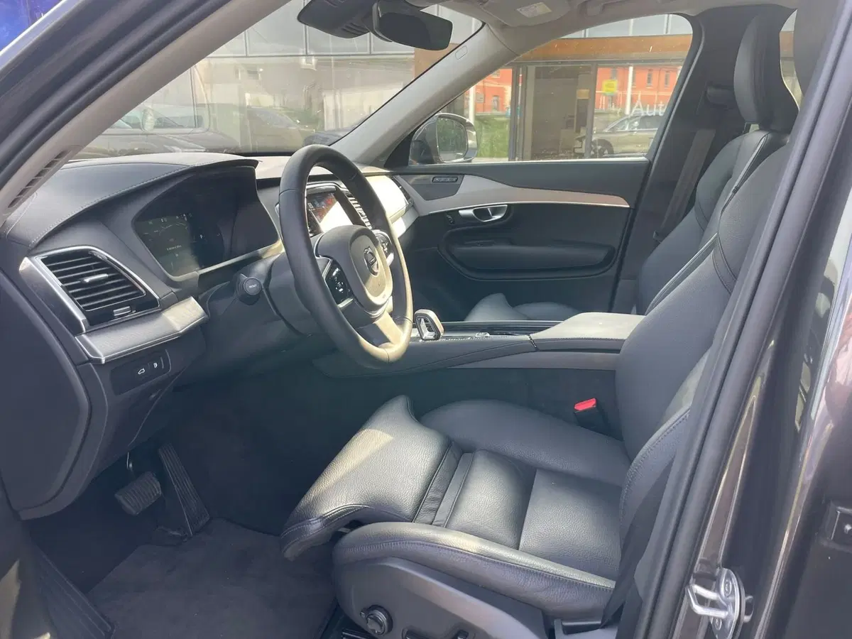 Volvo XC90 usata a Como (8)