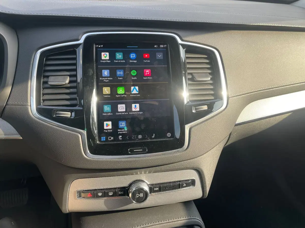 Volvo XC90 usata a Como (9)