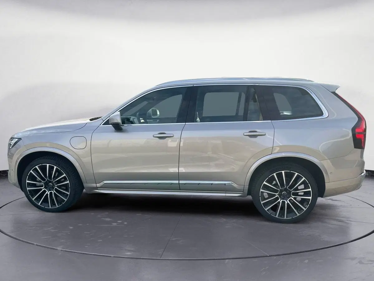 Volvo XC90 usata a Como (2)