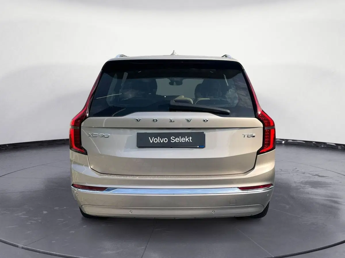 Volvo XC90 usata a Como (3)