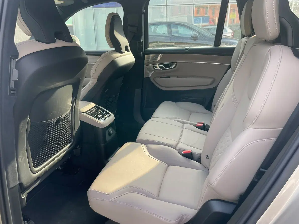 Volvo XC90 usata a Como (8)