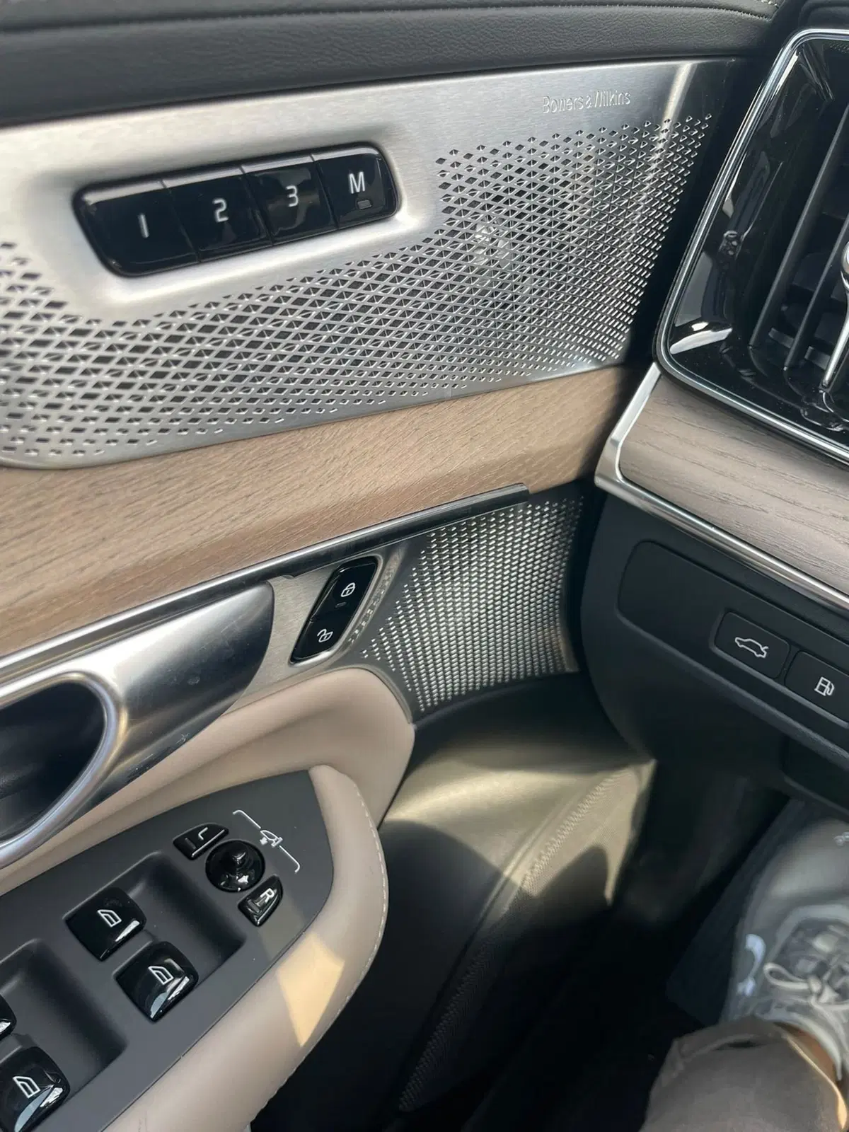 Volvo XC90 usata a Como (9)