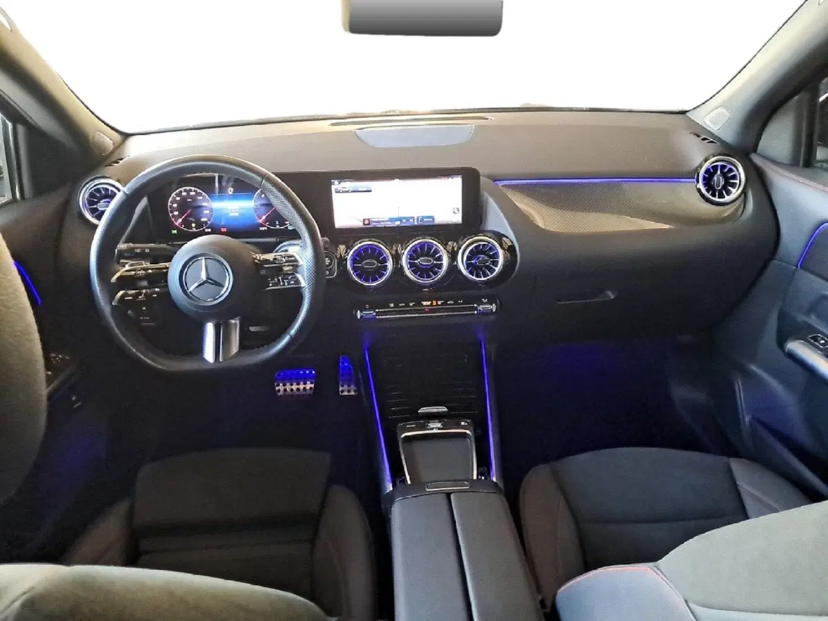 Mercedes-Benz GLA SUV usata a Salerno (10)