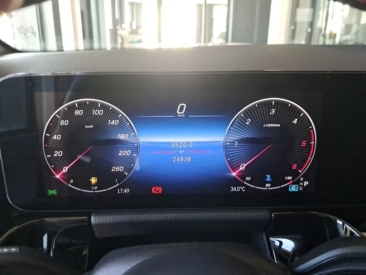 Mercedes-Benz GLA SUV usata a Salerno (12)