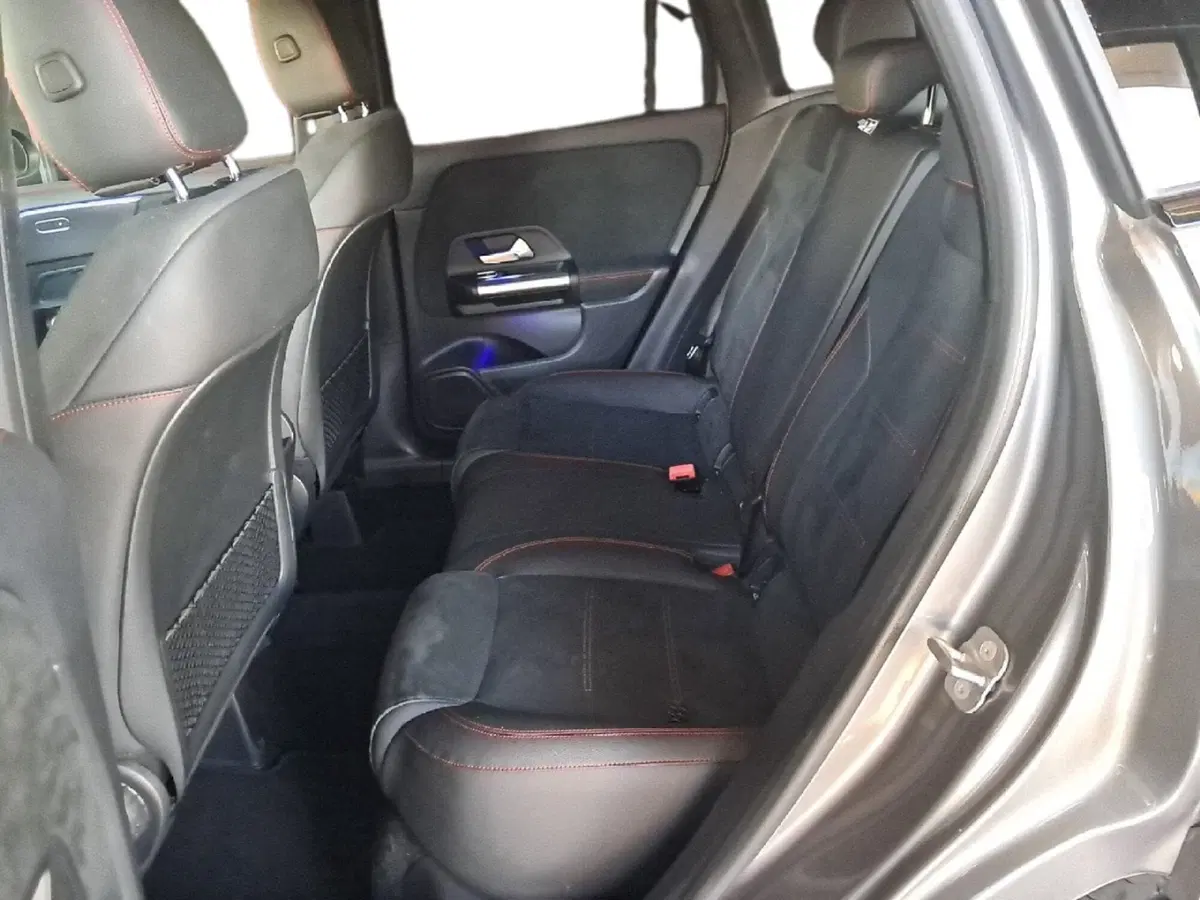 Mercedes-Benz GLA SUV usata a Salerno (9)