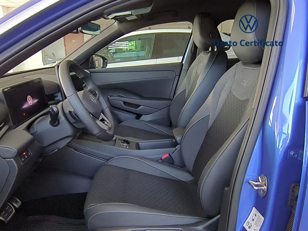 Volkswagen T-Roc nuova a Benevento (8)