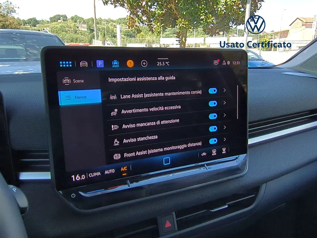 Volkswagen T-Roc nuova a Benevento (18)