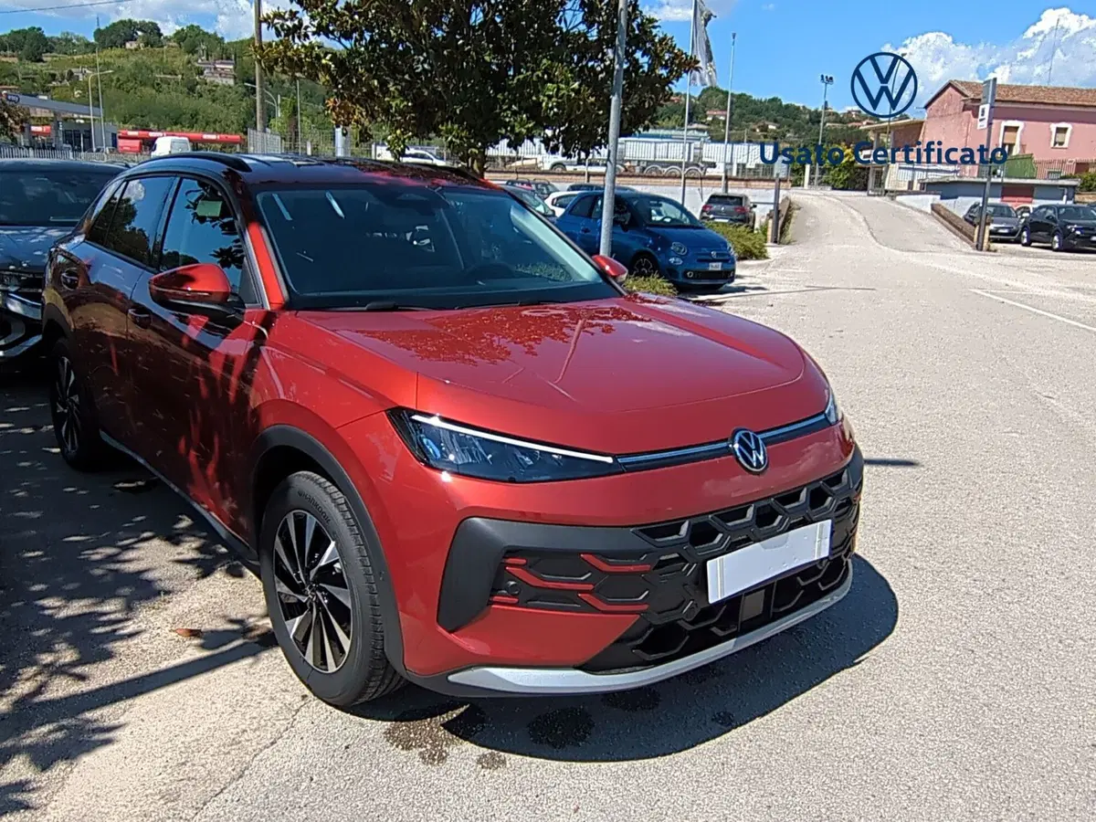 Volkswagen T-Roc nuova a Benevento (4)