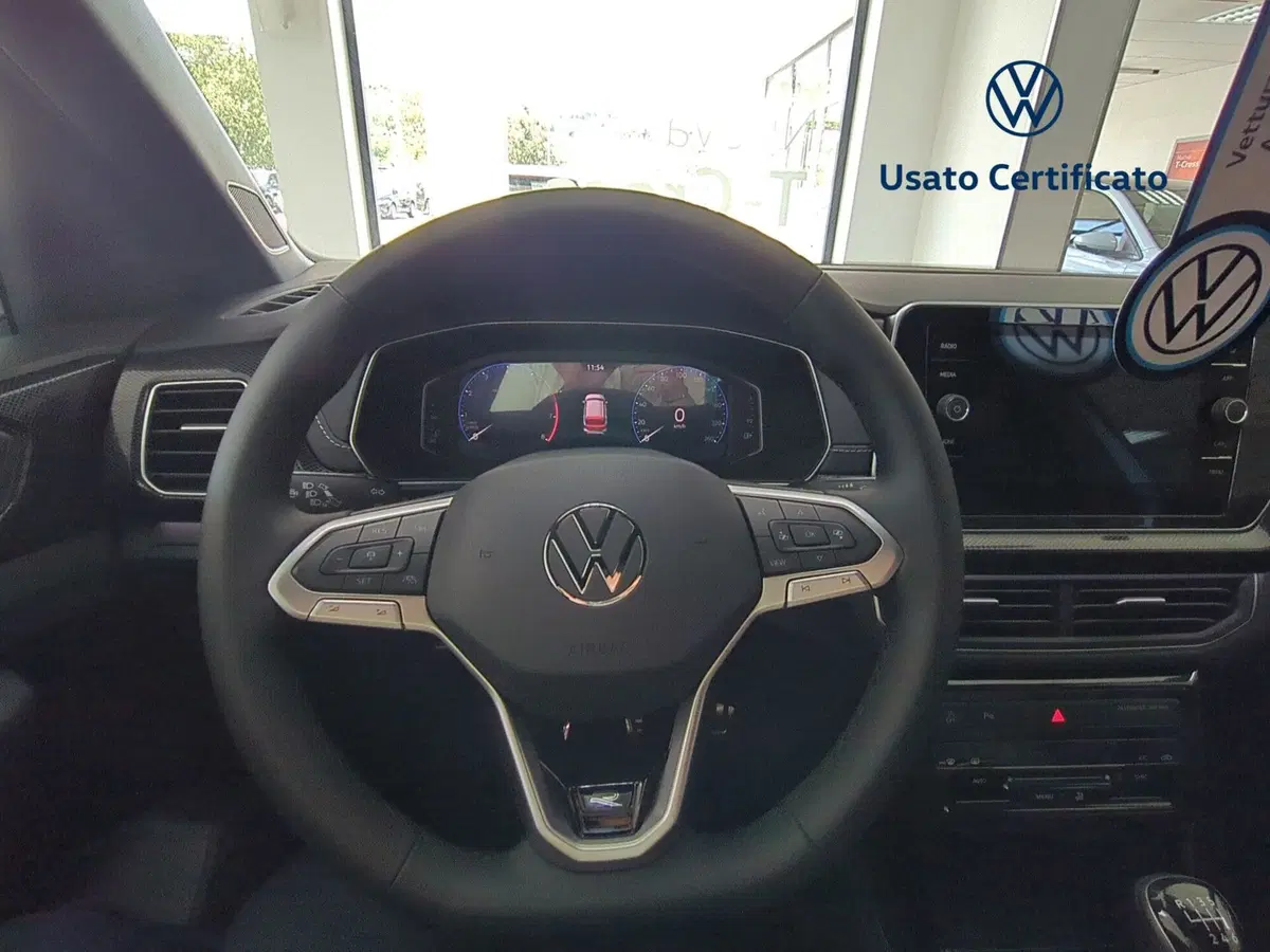 Volkswagen T-Cross nuova a Benevento (13)
