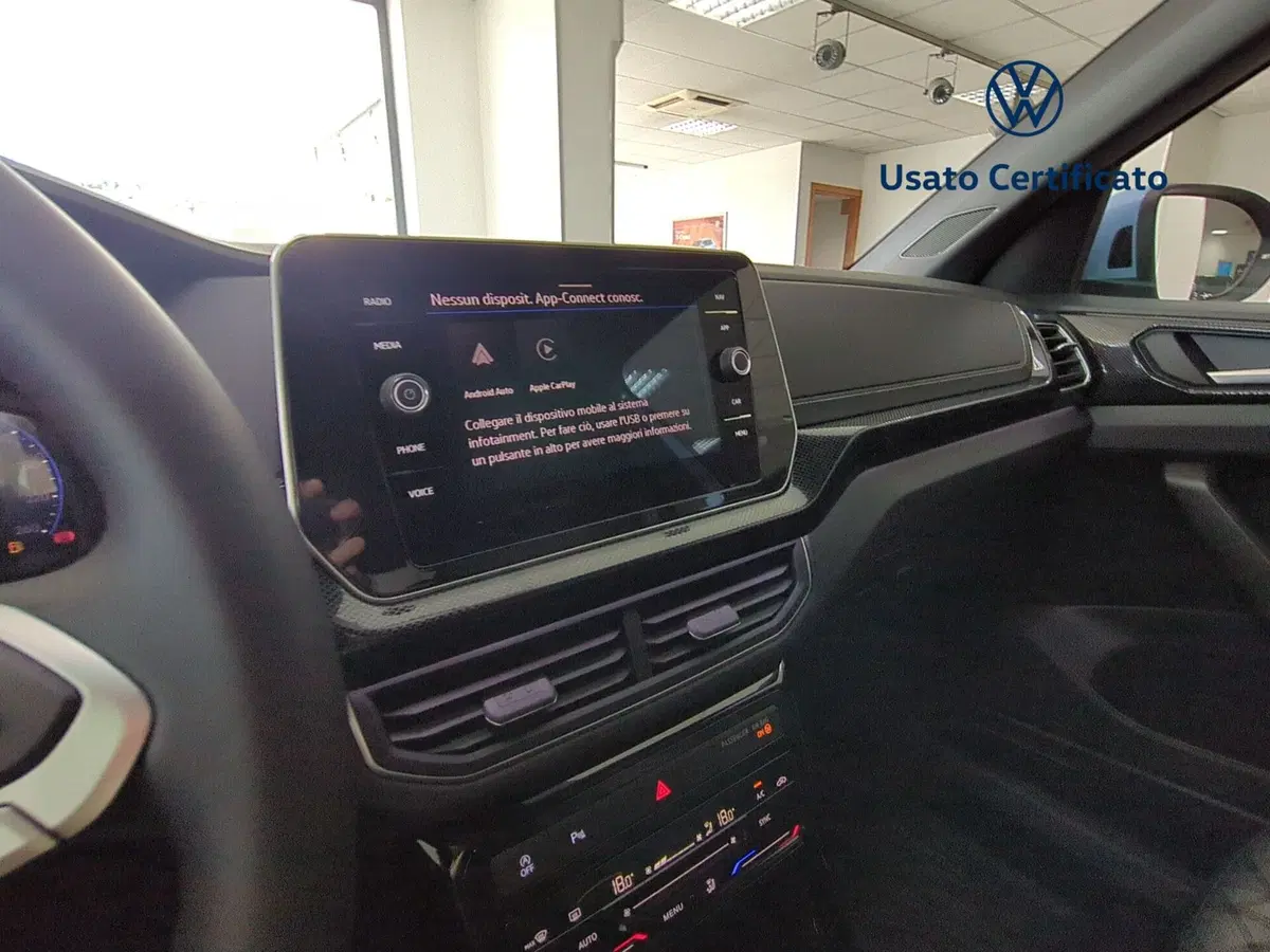 Volkswagen T-Cross nuova a Benevento (19)