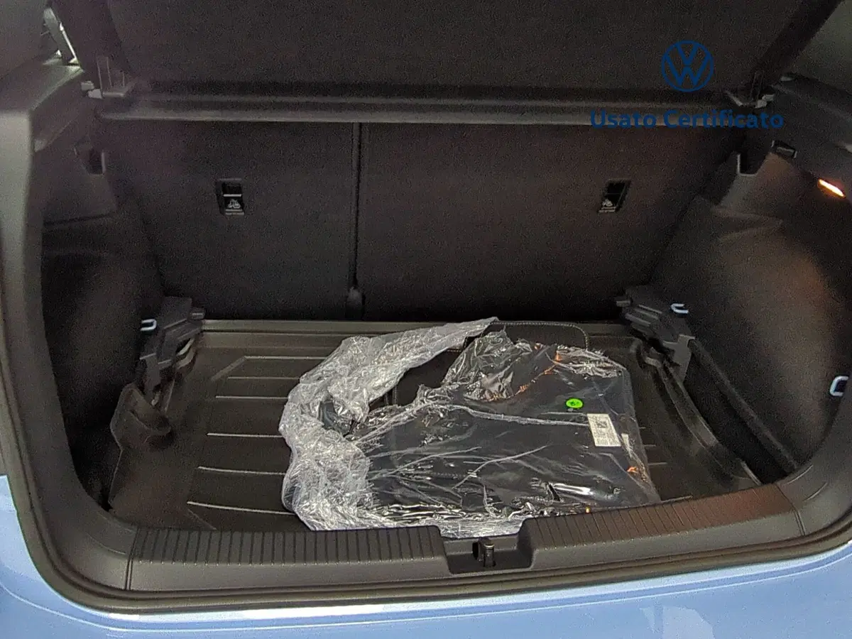 Volkswagen T-Cross nuova a Benevento (6)