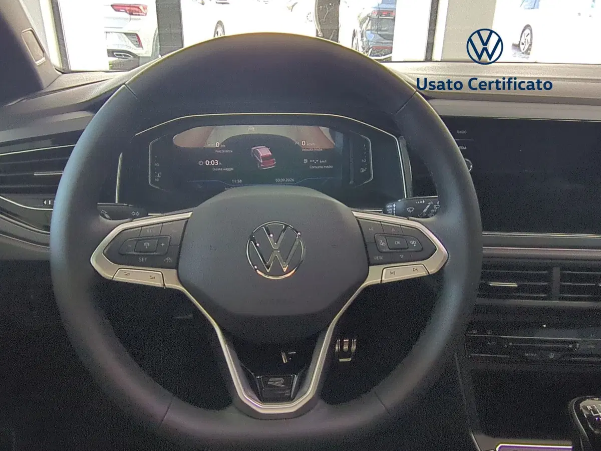 Volkswagen Taigo nuova a Avellino (13)