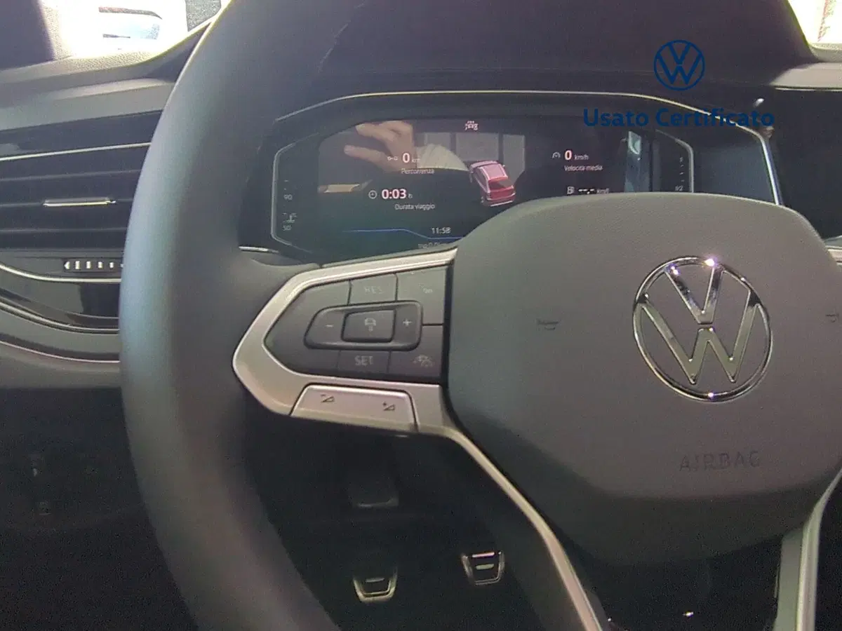 Volkswagen Taigo nuova a Avellino (14)