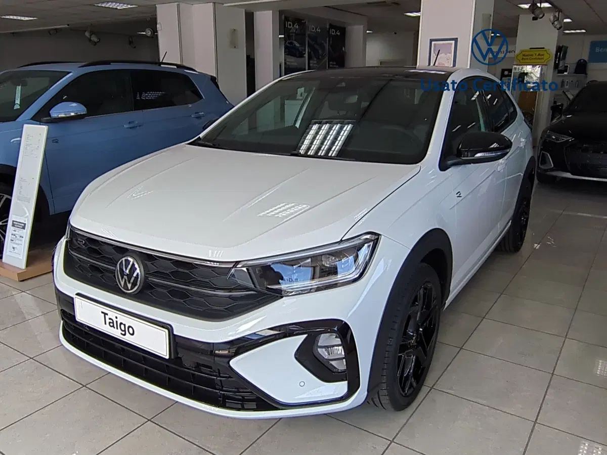 Volkswagen Taigo nuova a Avellino (3)