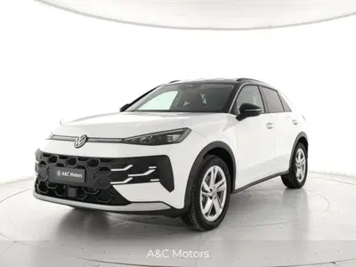 Volkswagen T-Roc 1.5 etsi Life 150cv dsg nuova a Torre Annunziata
