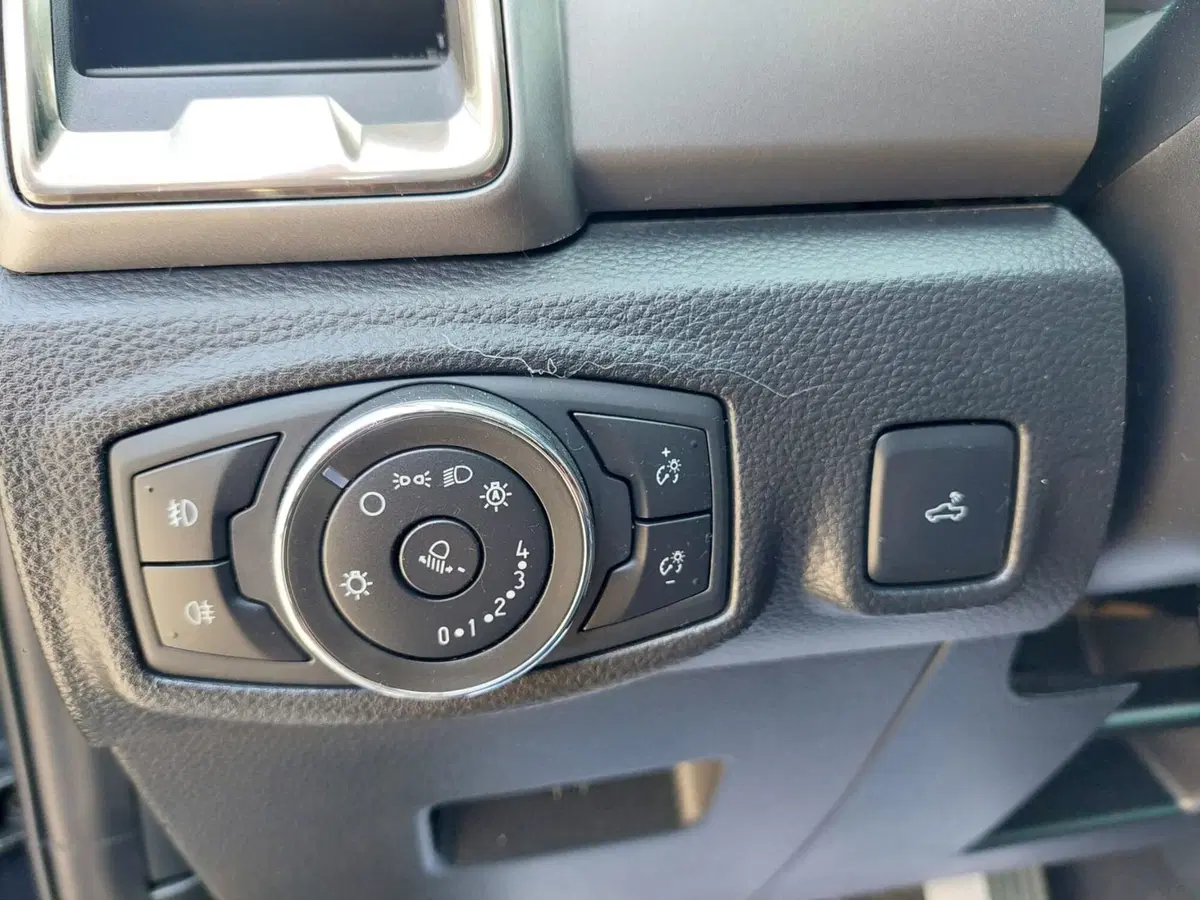 Ford Ranger Pick-up usata a Treviso (19)