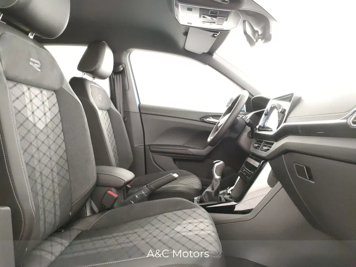 Volkswagen T-Cross nuova a Napoli (7)