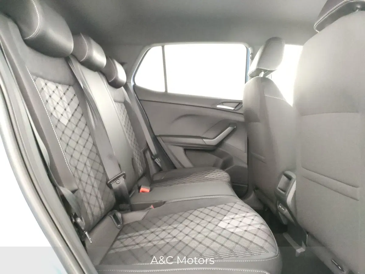 Volkswagen T-Cross nuova a Napoli (9)