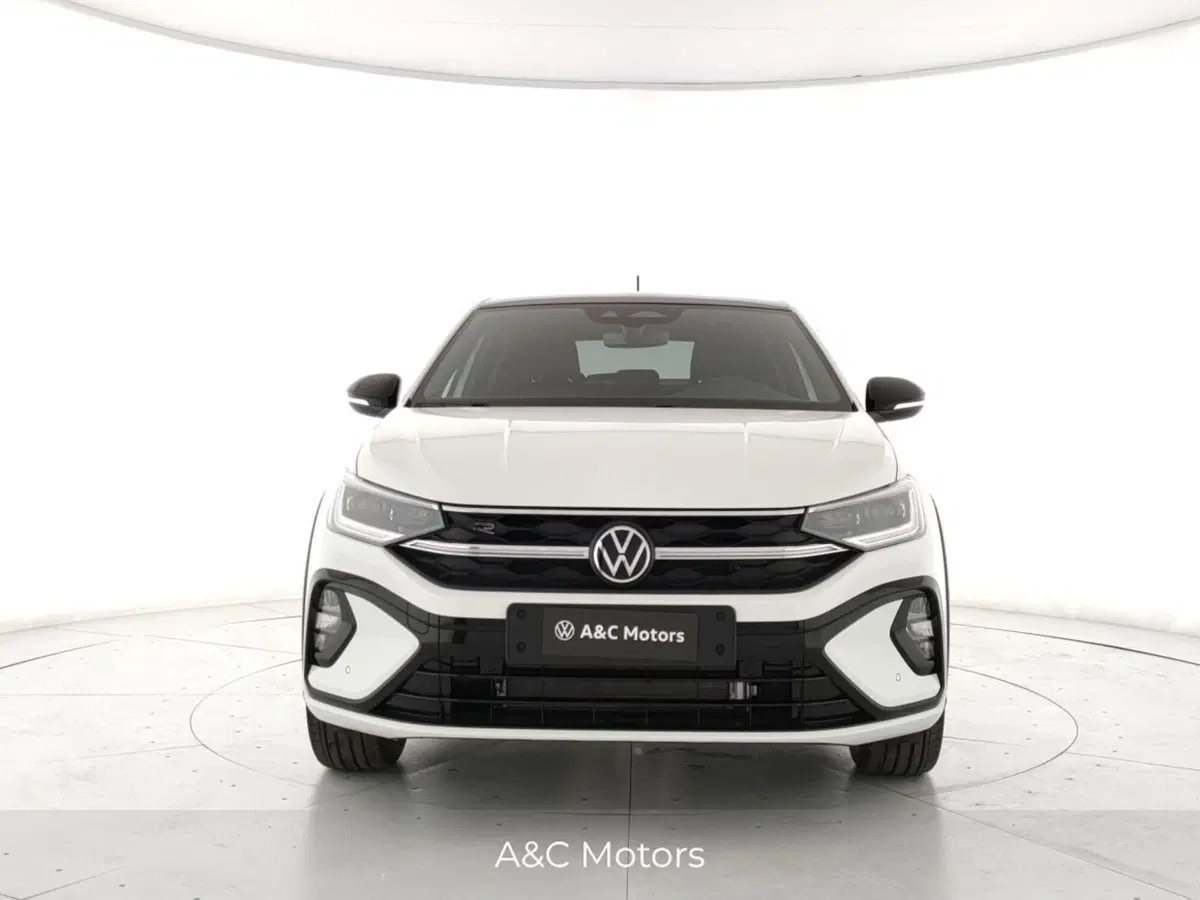 Volkswagen Taigo nuova a Napoli (2)