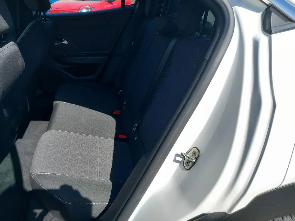 Opel Mokka usata a Lucca (10)