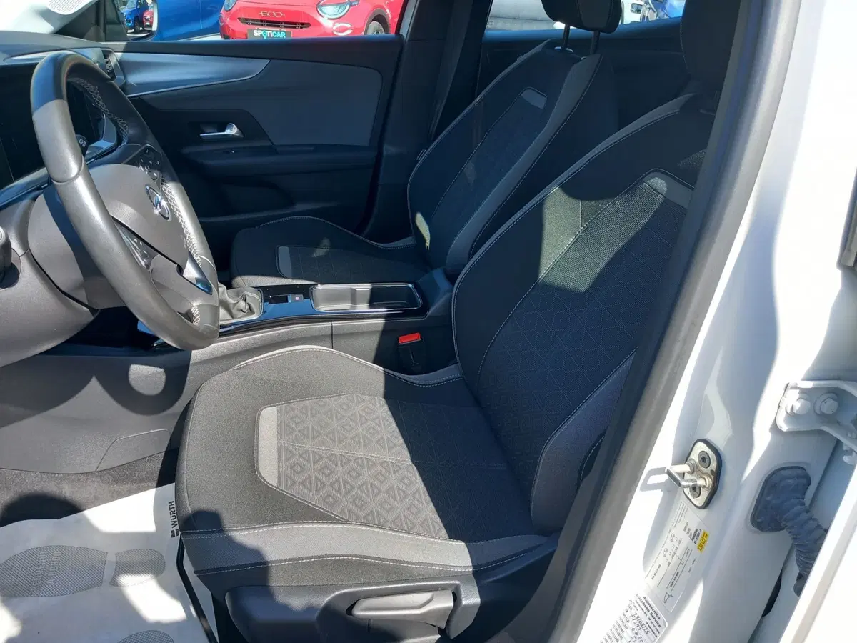 Opel Mokka usata a Lucca (9)