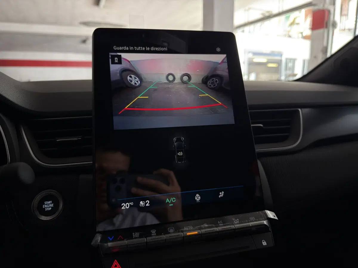Renault Symbioz usata a Milano (12)