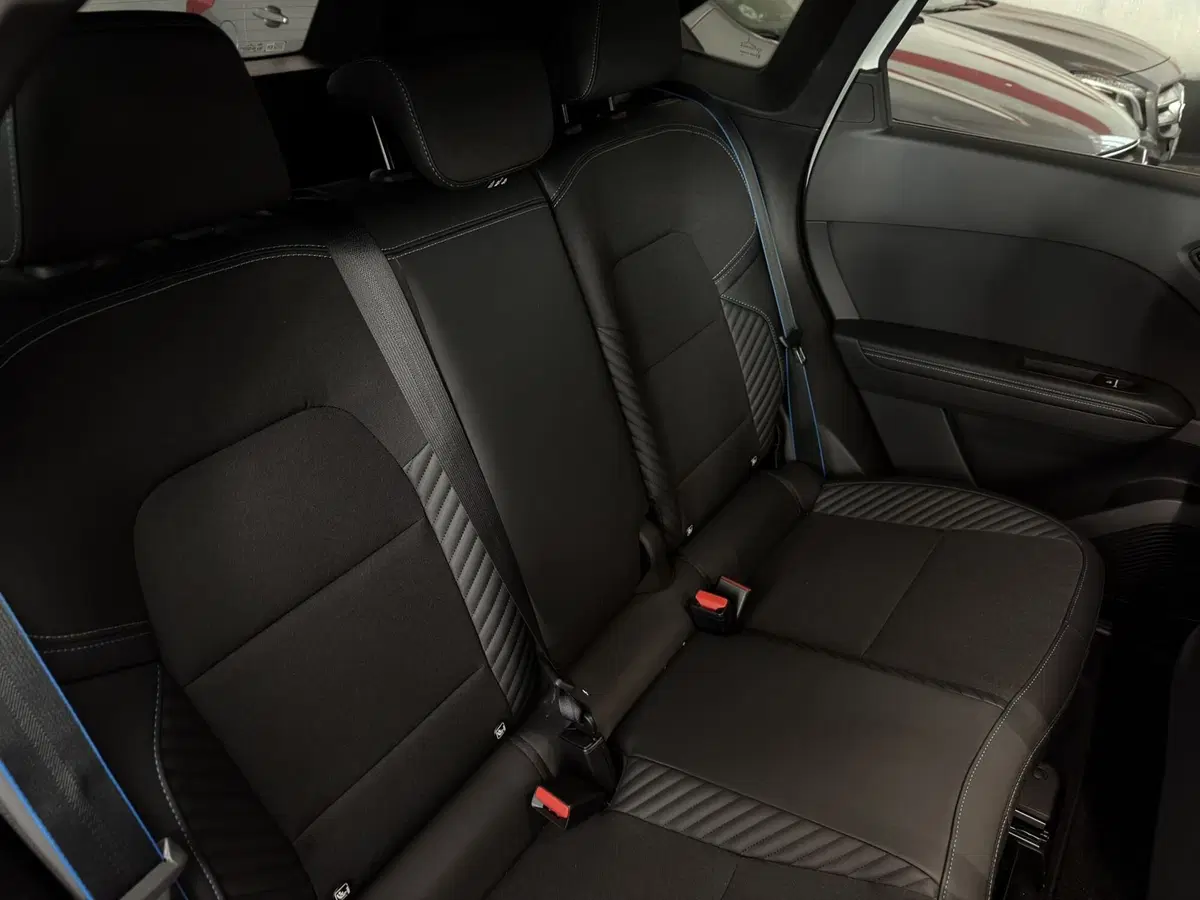 Renault Symbioz usata a Milano (18)