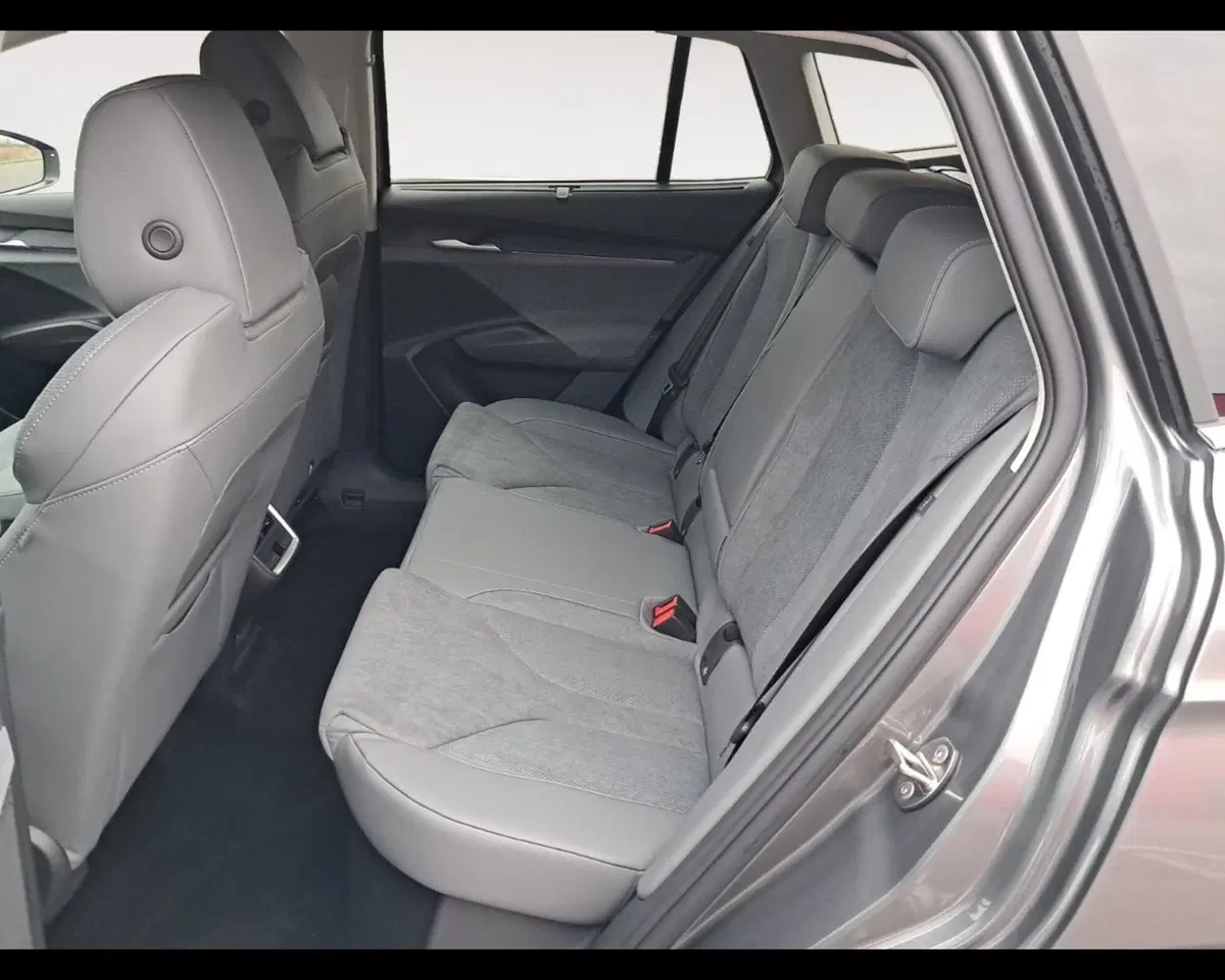 Skoda Enyaq usata a Ravenna (15)