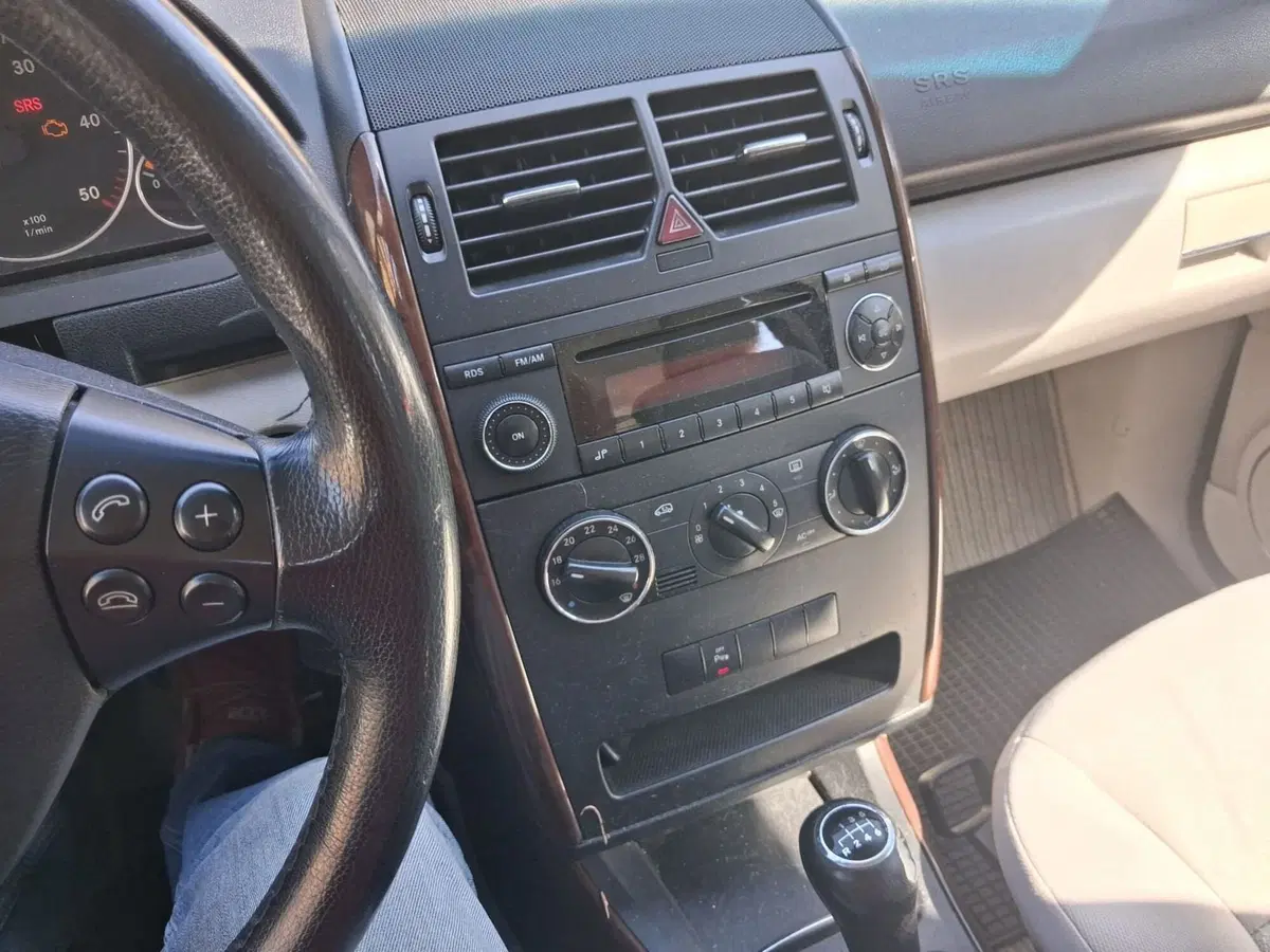 Mercedes-Benz Classe A usata a Firenze (8)
