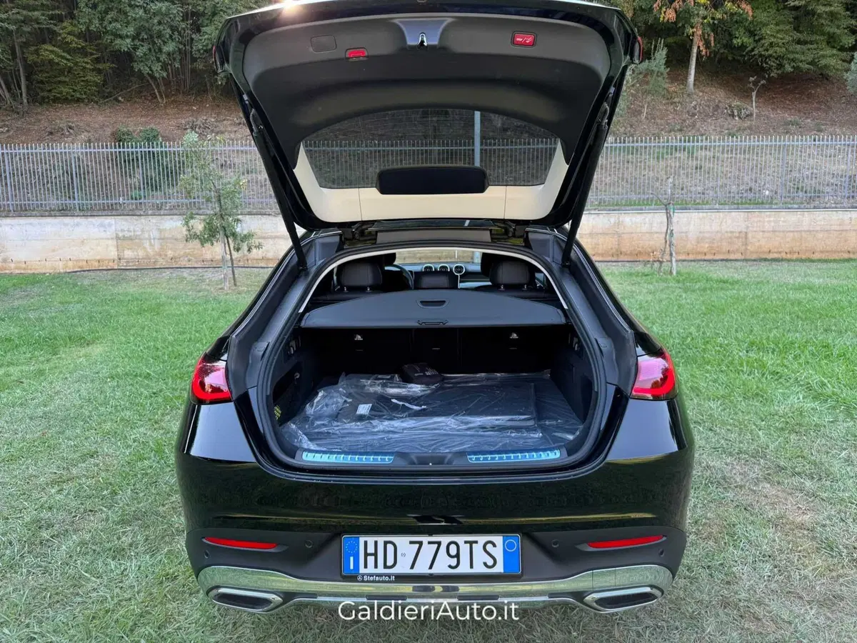 Mercedes-Benz GLC Coupé nuova a Salerno (12)