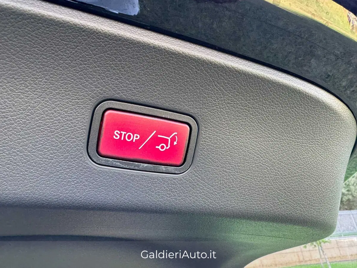 Mercedes-Benz GLC Coupé nuova a Salerno (13)