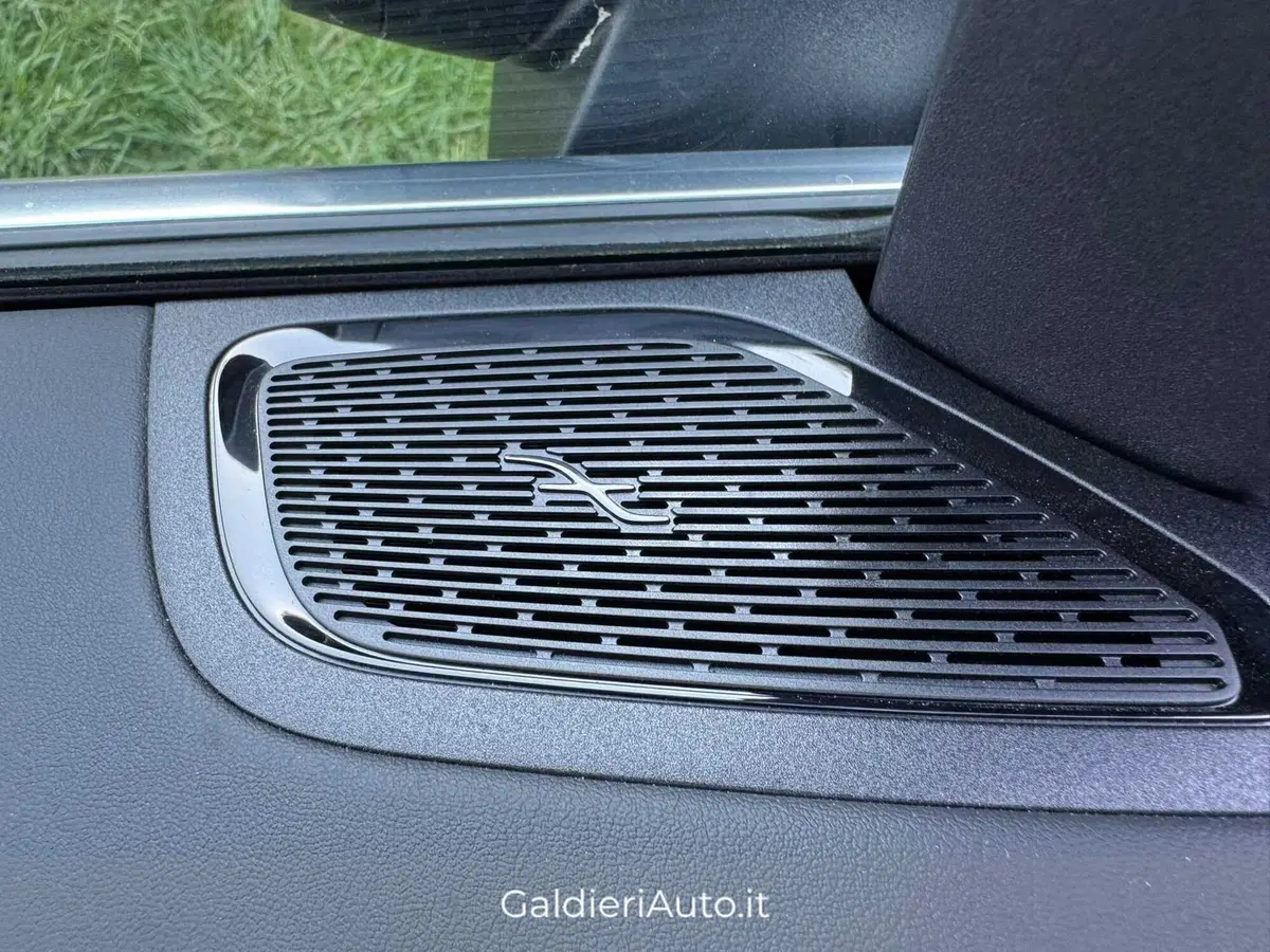 Mercedes-Benz GLC Coupé nuova a Salerno (16)
