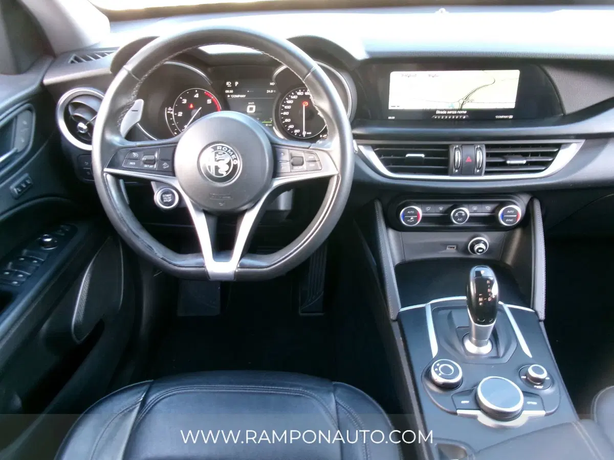 Alfa Romeo Stelvio usata a Venezia (13)