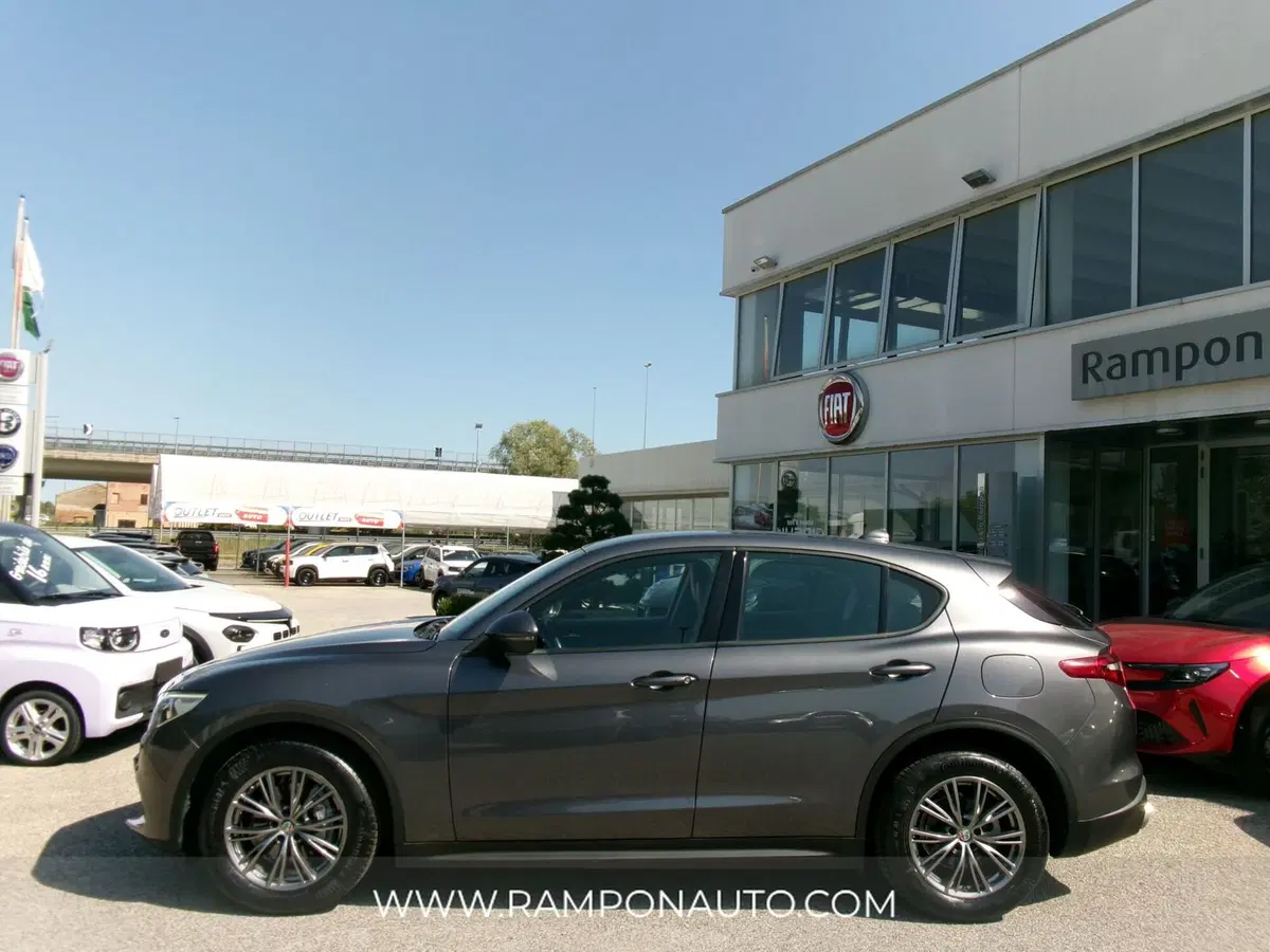 Alfa Romeo Stelvio usata a Venezia (2)